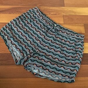 Fabric Shorts size Large with pockets lounge shorts Old Navy